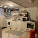 Souterrain Whg Im Einfamilienhaus -Zentral In Frankfurt