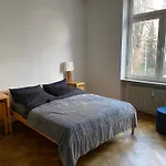 Geraeumige 4-Zimmer-Wohnung Im Familienfreundlichen Westend Mit Balkon