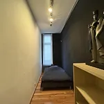Geraeumige 4-Zimmer-Wohnung Im Familienfreundlichen Westend Mit Balkon