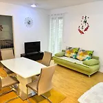 Apartment Near Fair And Central City In Few Min, With Garden