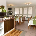 Crown Hotel