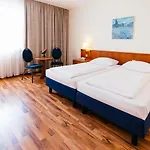Hotel Excelsior - Central Station