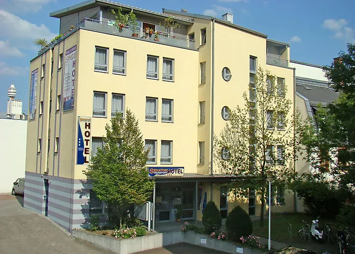 Senator Hotel