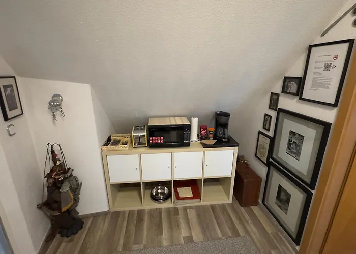 Gemuetliche Helle Dach-Wohnung In Frankfurt