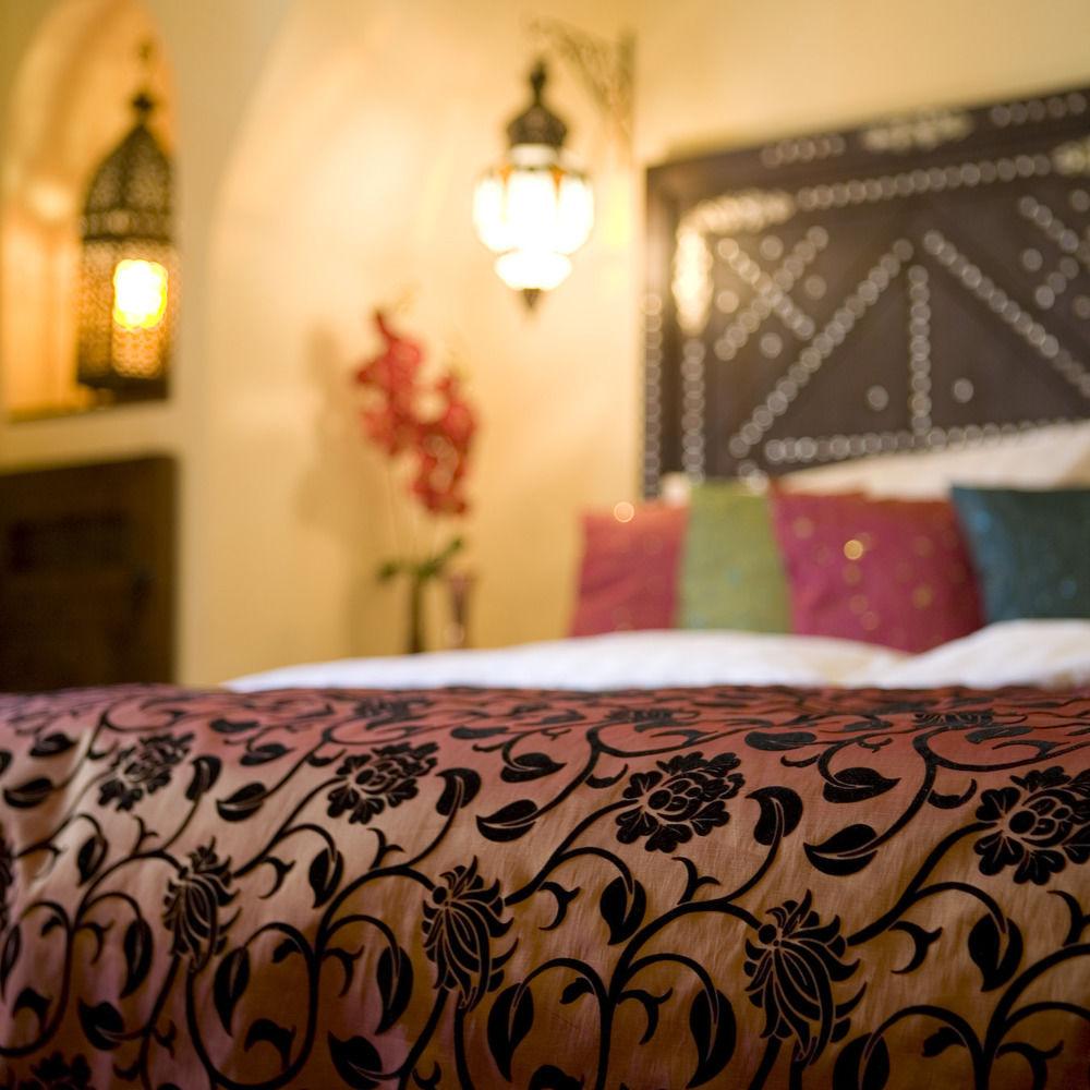 Oriental & Restaurant Hotel