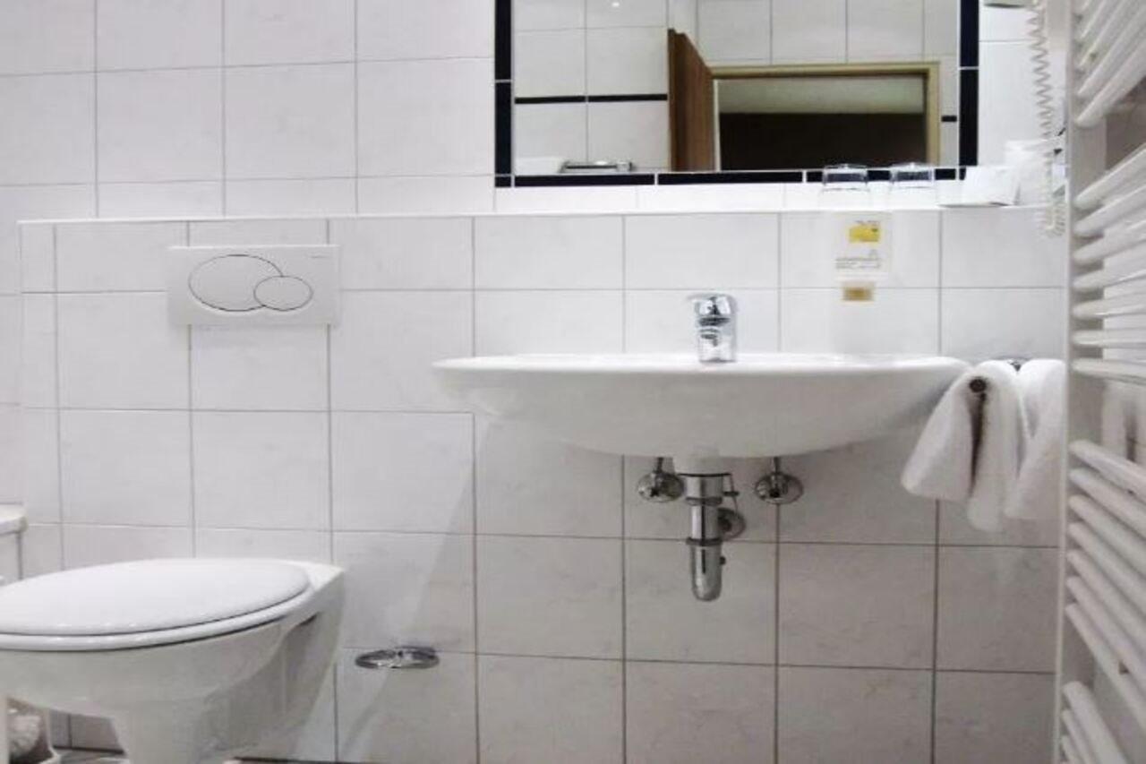 Frankfurt Motel 3*