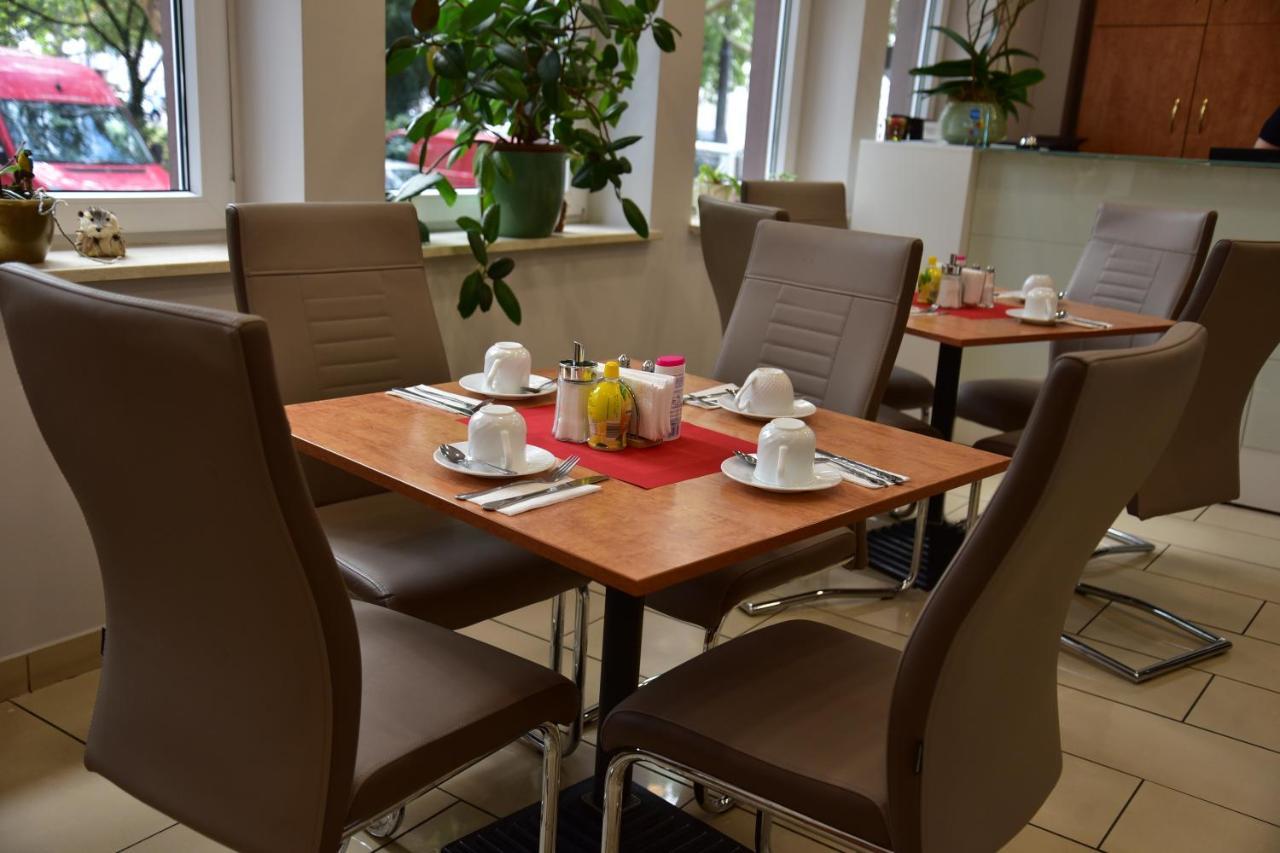 Am Kurfuerstenplatz - Messe Hotel 3*