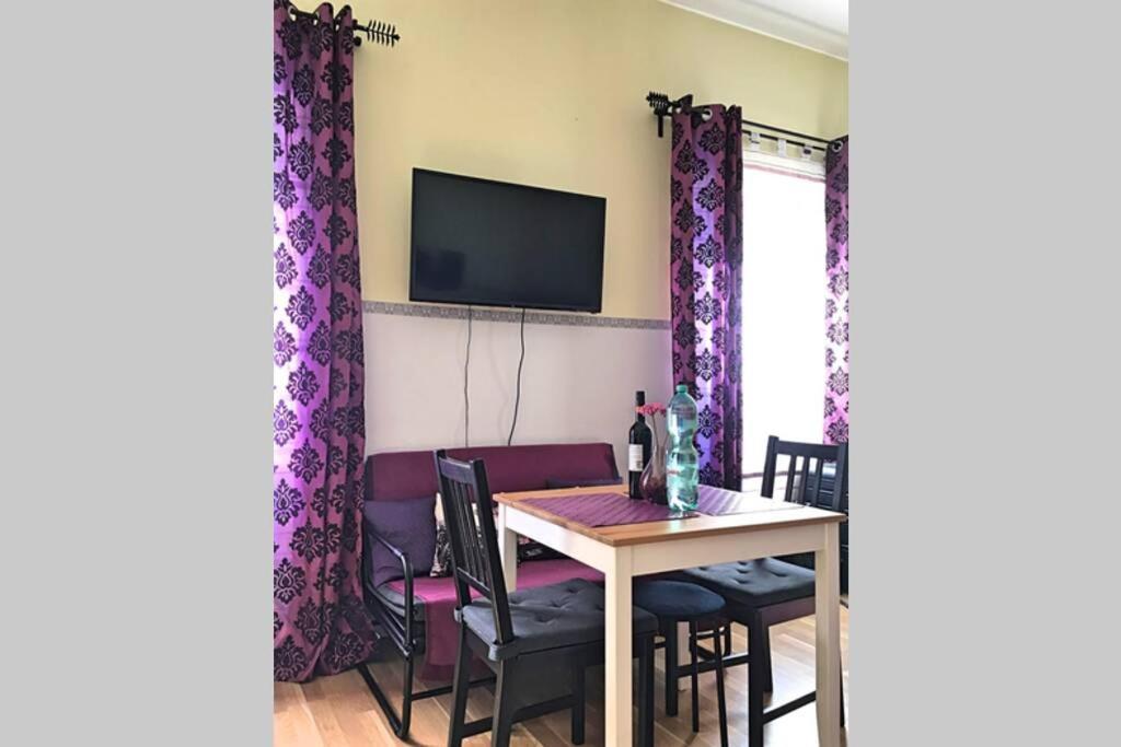 Comfortable Studio For Visiting Messe Apartment *