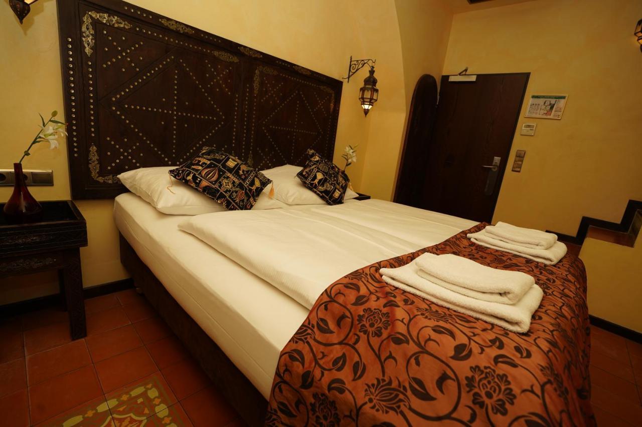 Oriental & Restaurant 4*