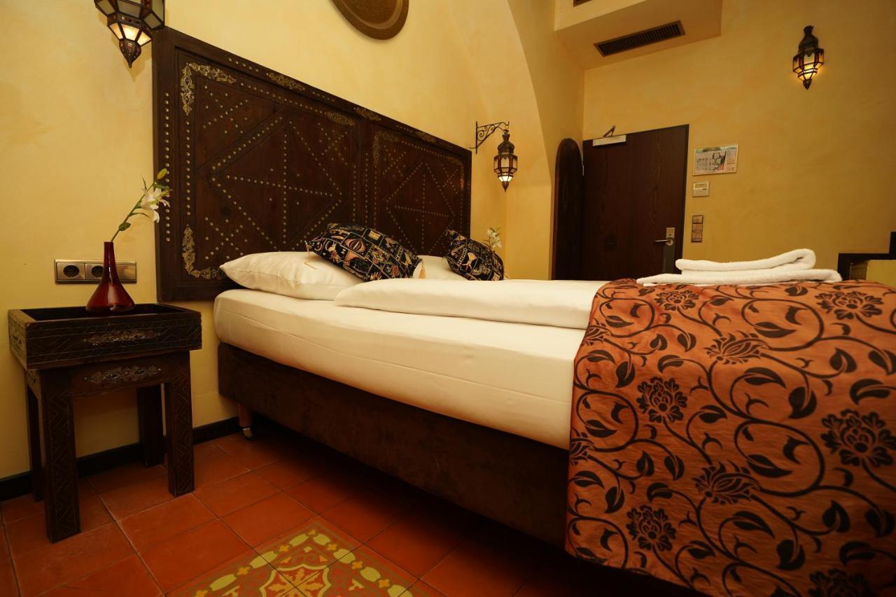 Oriental & Restaurant Hotel 4*