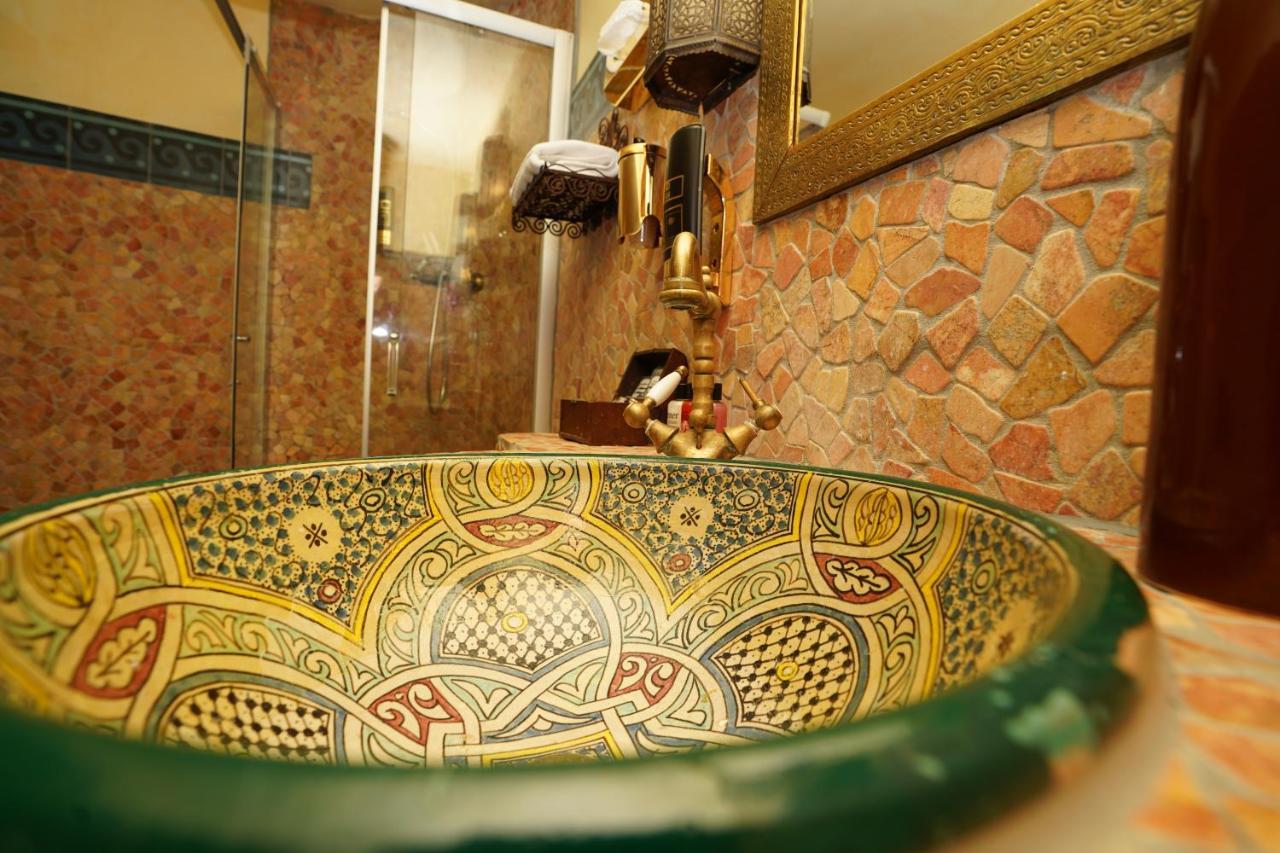 Oriental & Restaurant 4*