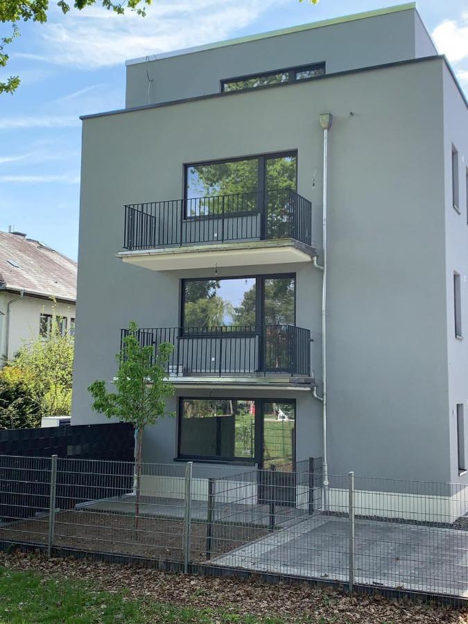 Apartment 2-room Penthouse In A Class Of Its Own, Near The A66 Motorway And Various Bus Stops, S-bahn/tram *