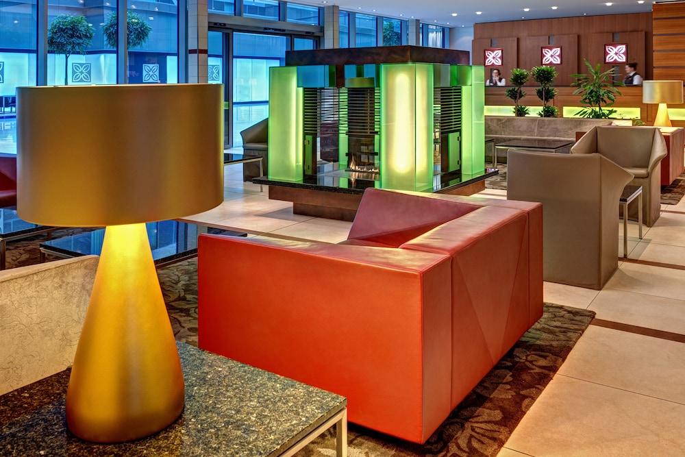 Hilton Garden Frankfurt Airport Hotel 4*