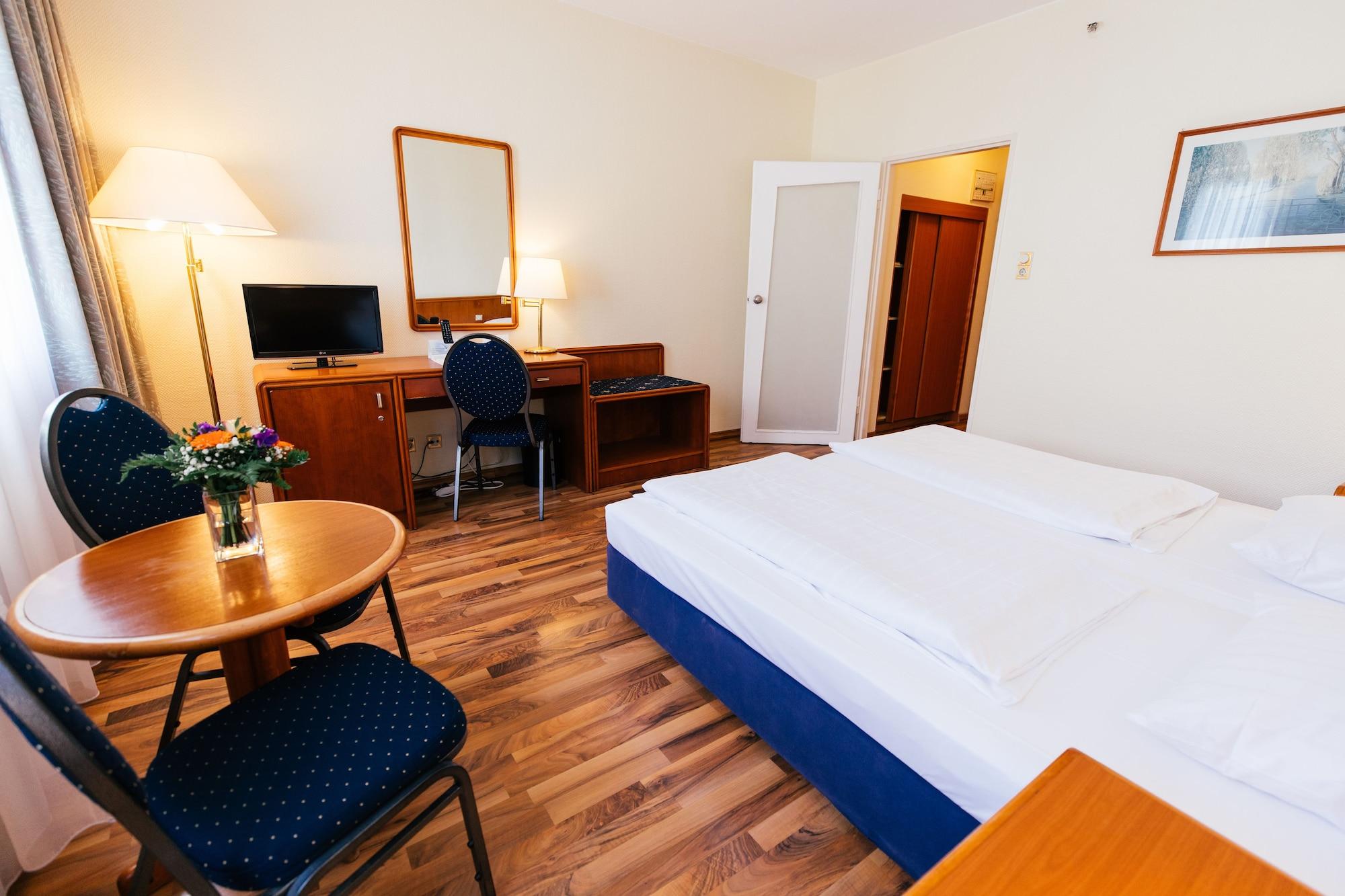 Hotel Excelsior - Central Station