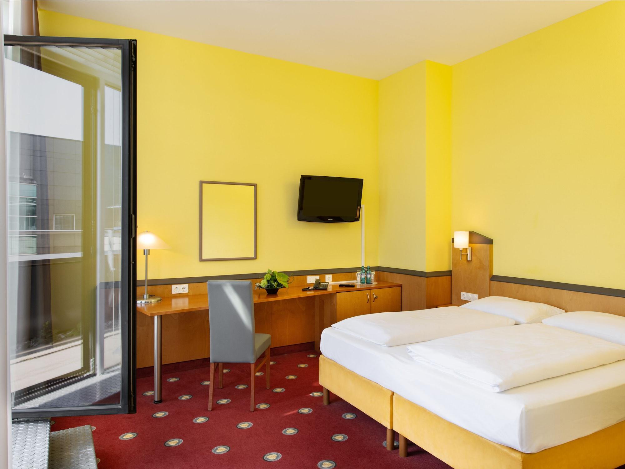 Plaza Hotel&living Frankfurt 3*