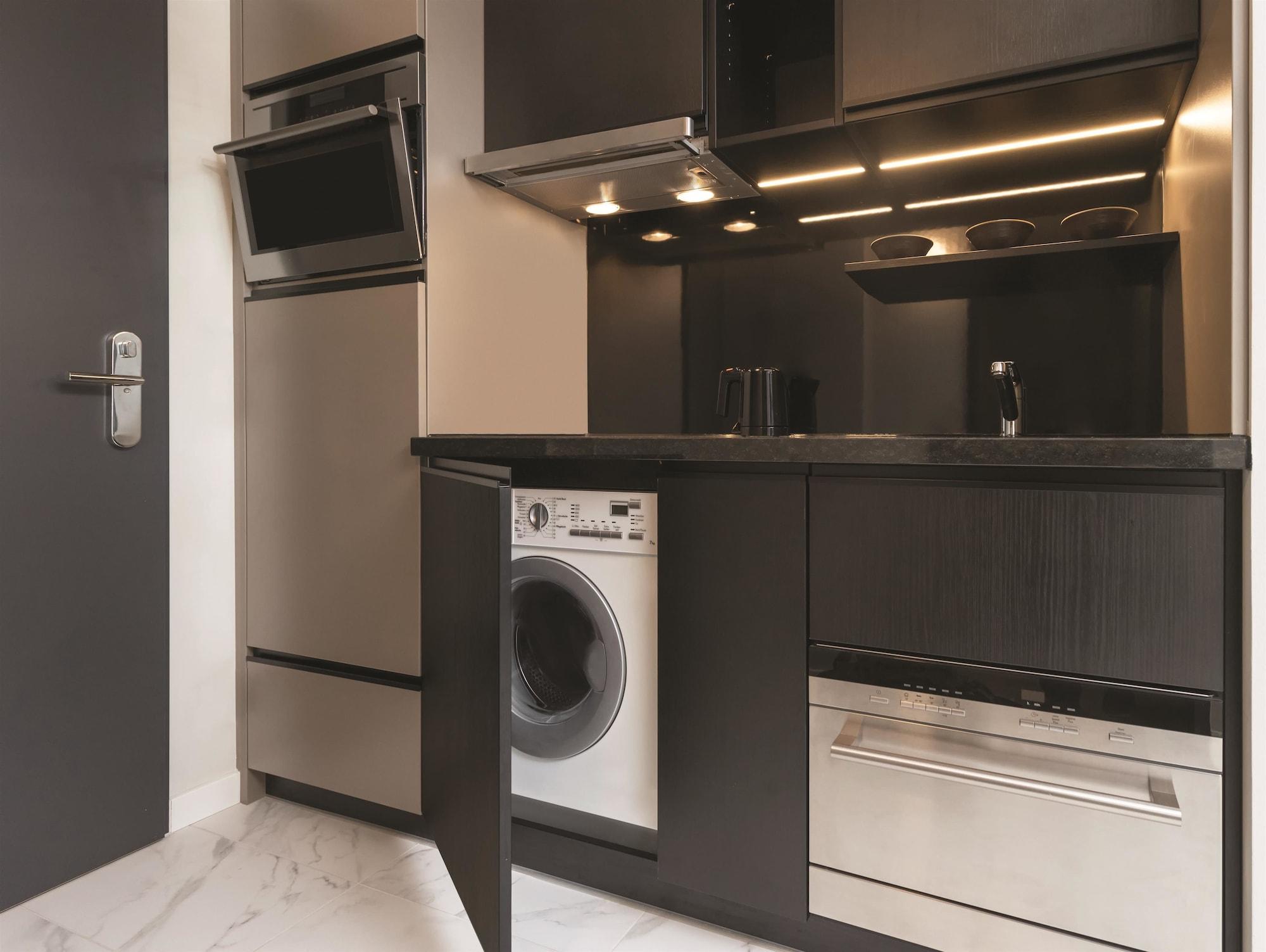 Adina Frankfurt Hotel 4*