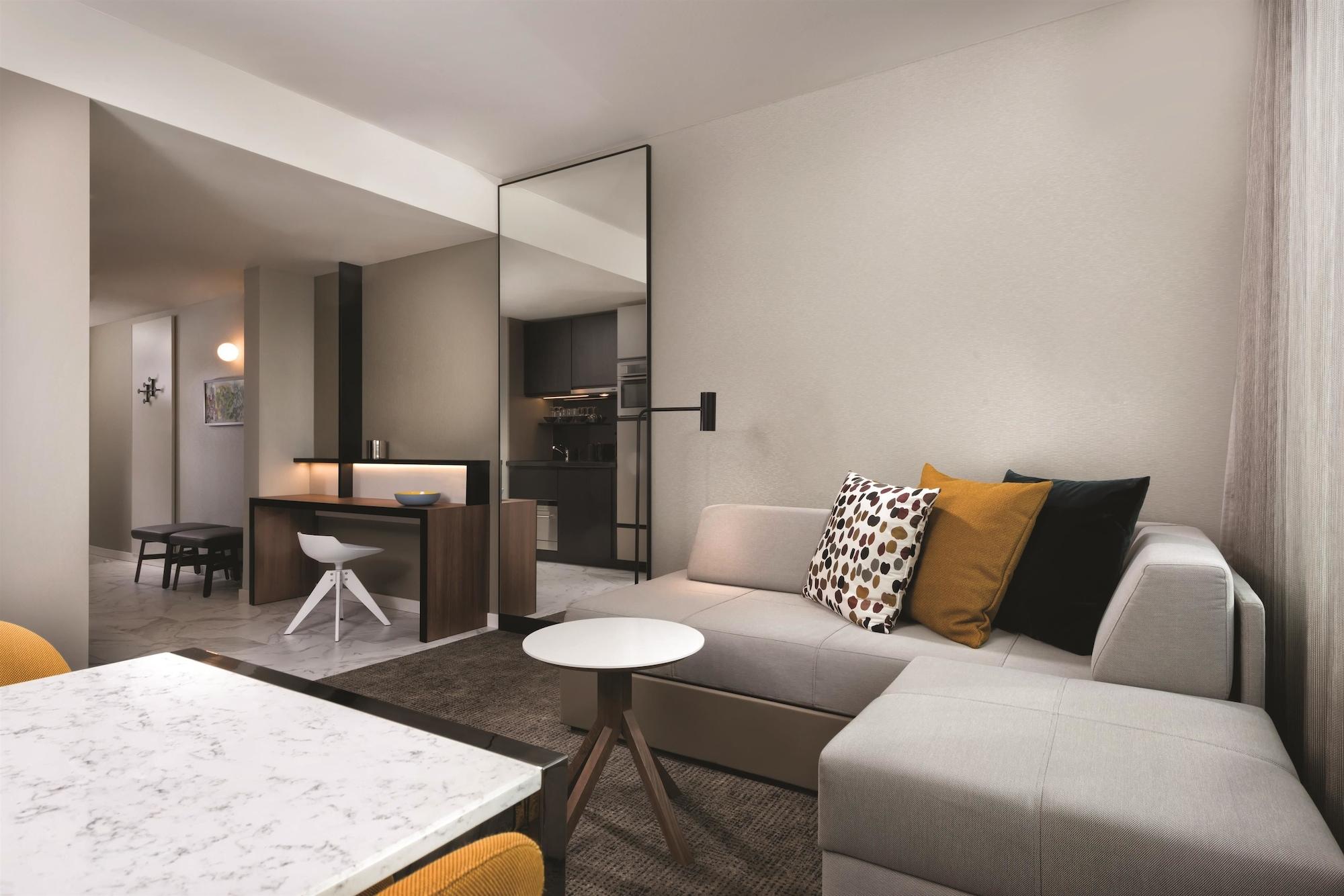 Adina Frankfurt 4*