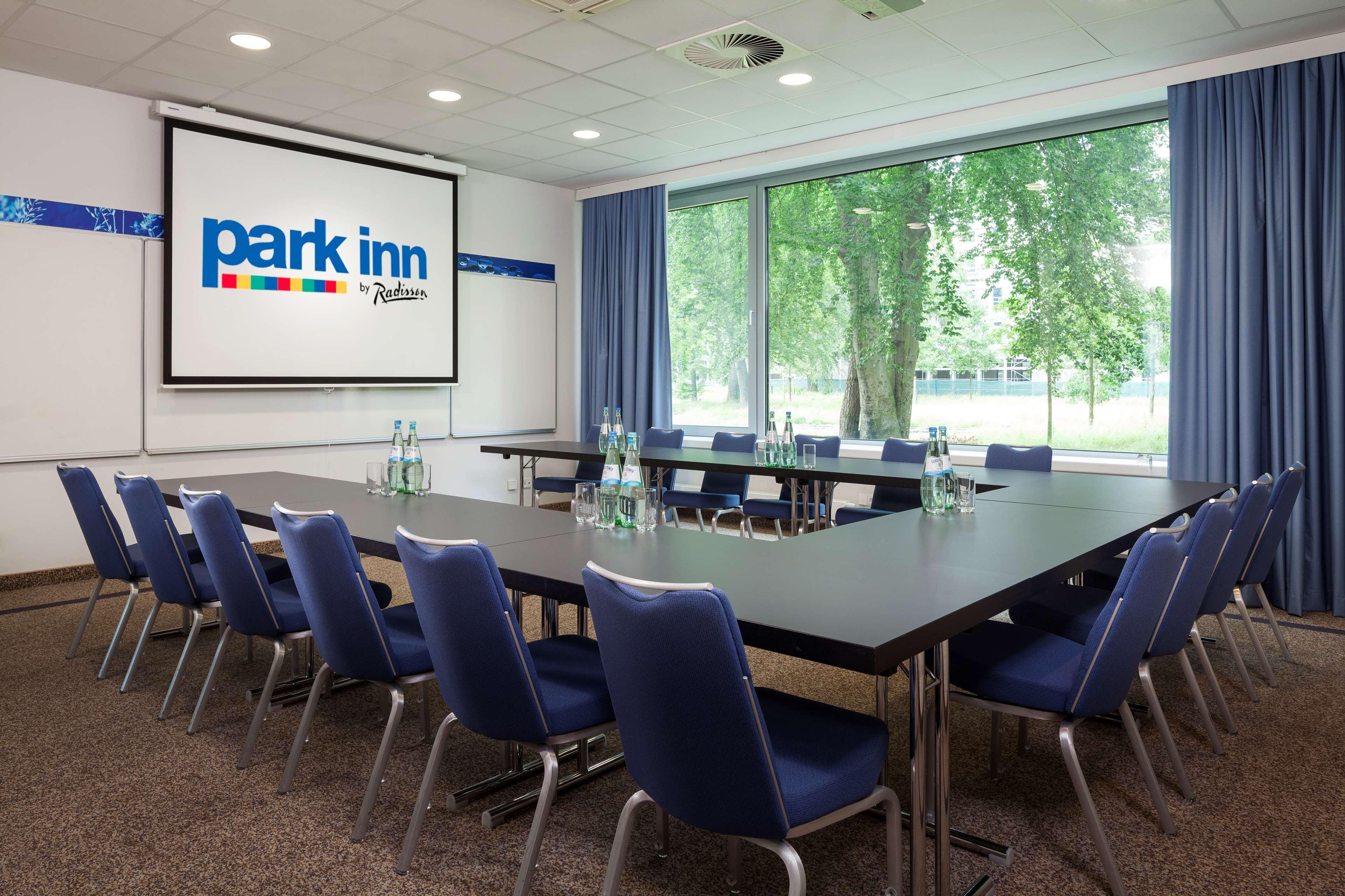 Hotel Park By Radisson Frankfurt Airport 3*