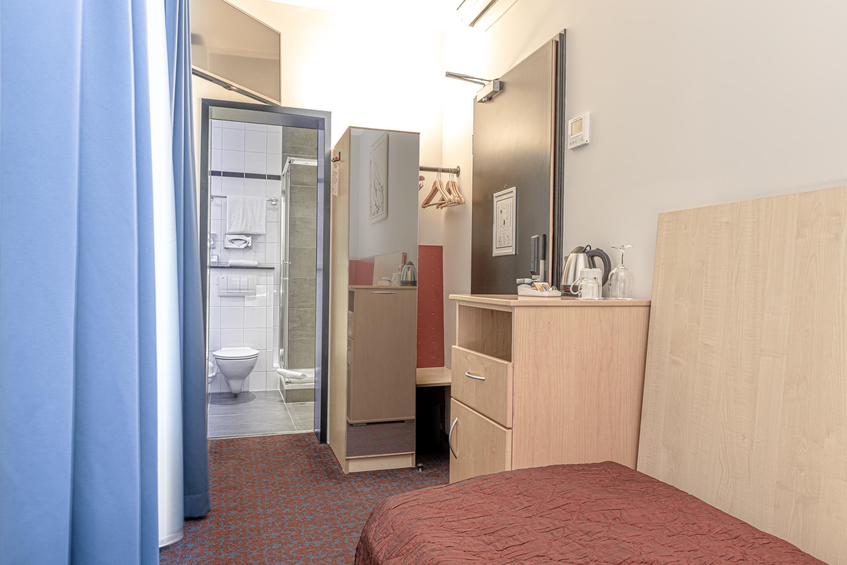 Ramada By Wyndham Frankfurt Centre 4*