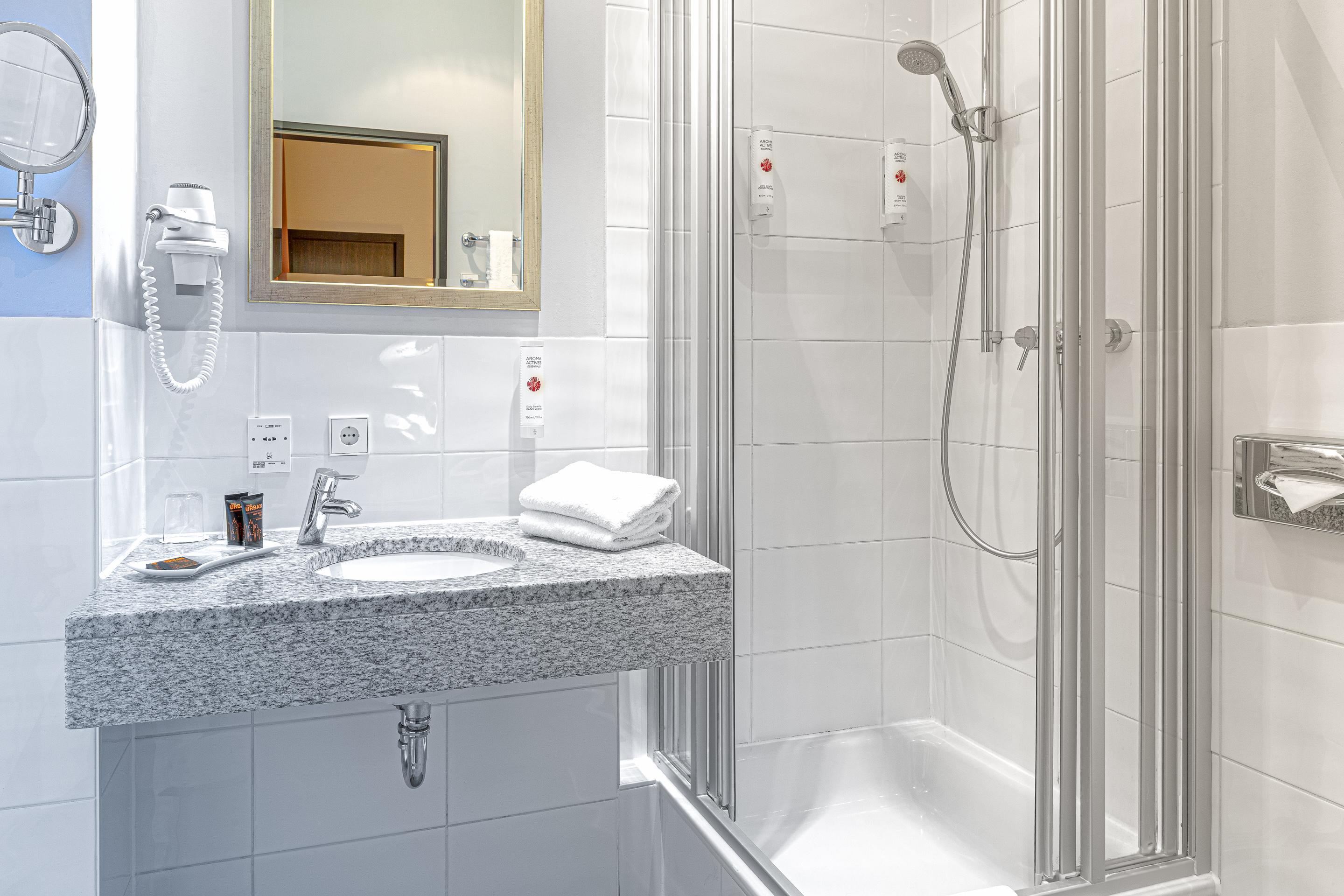 Ramada By Wyndham Frankfurt Centre Hotel Francfort-sur-le-Main