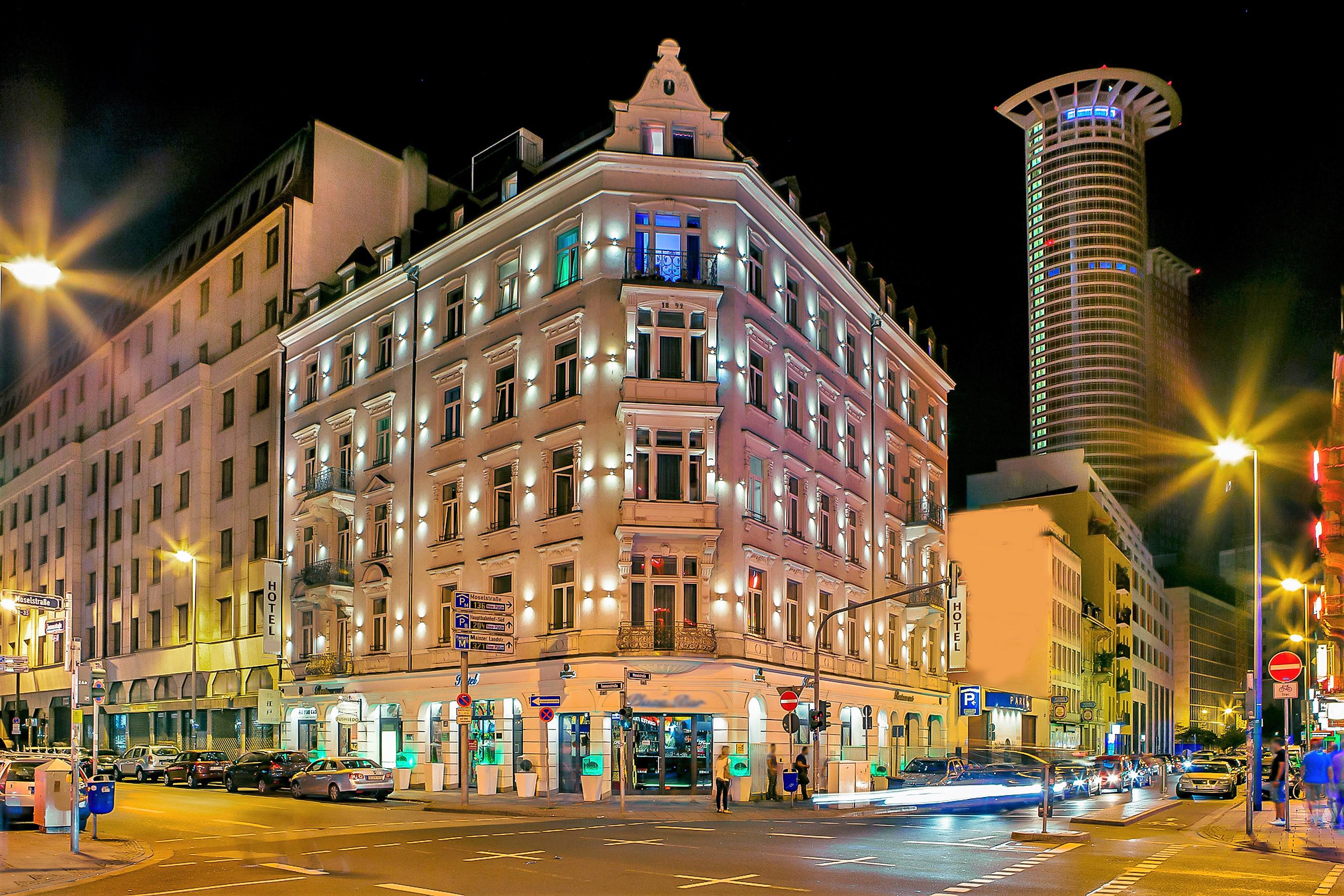 Grand Downtown Hotel