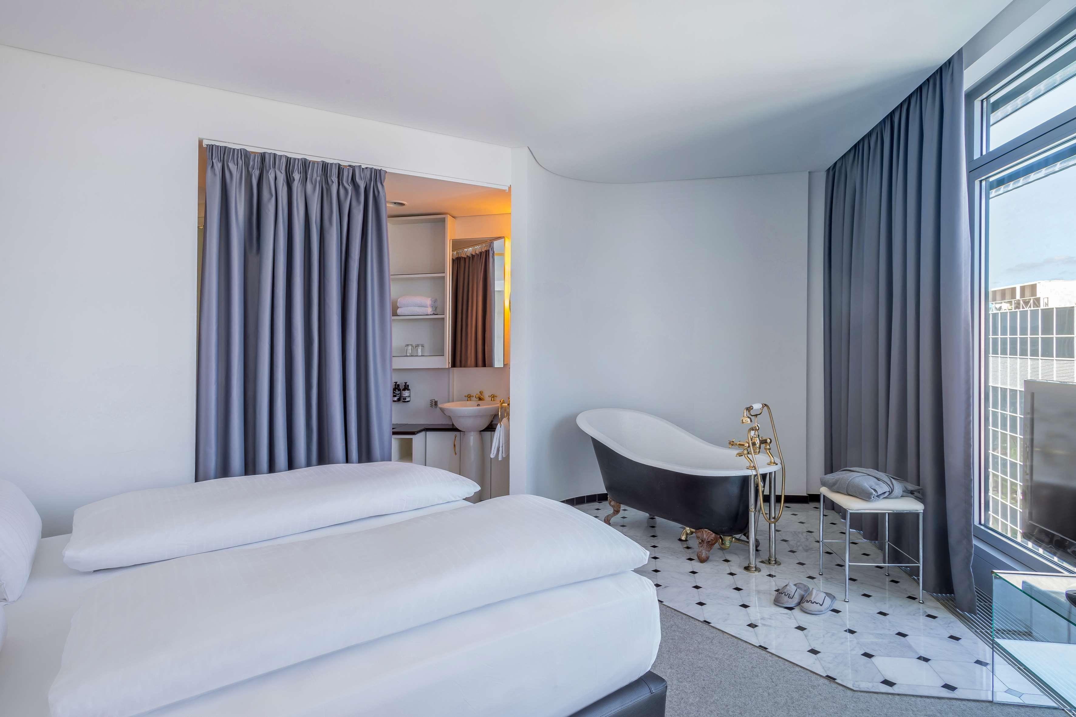 Innside By Melia Frankfurt Eurotheum Hotel 4*