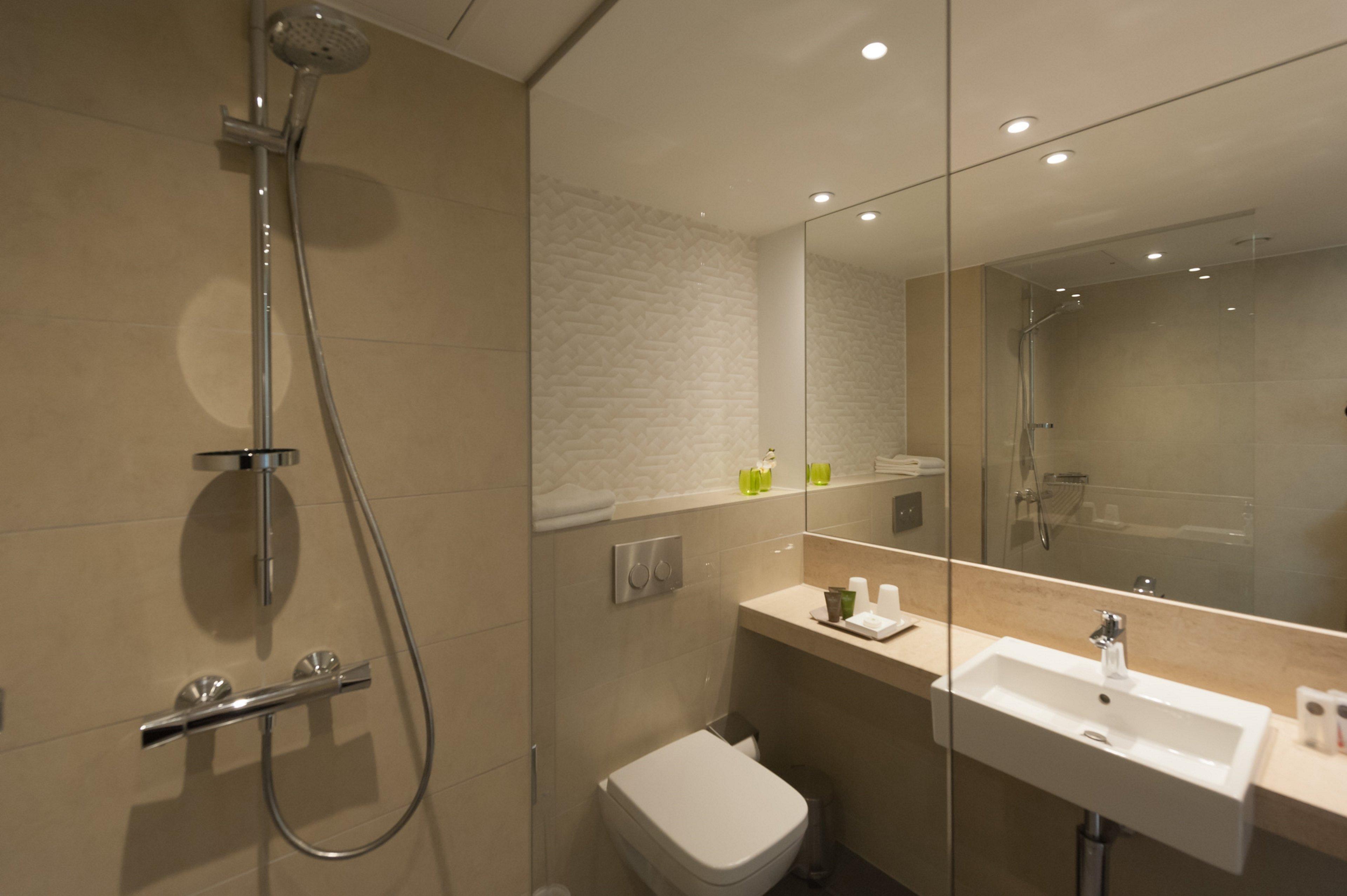 Frankfurt Airport By Ihg Hotel 4*