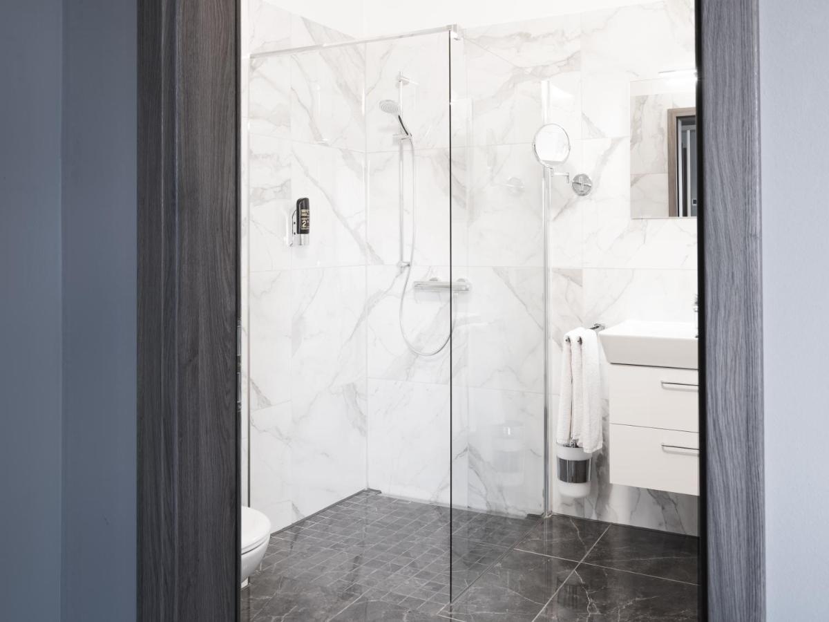The - & House Aparthotel 4*