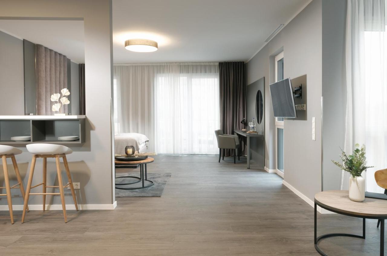 The - & House Aparthotel