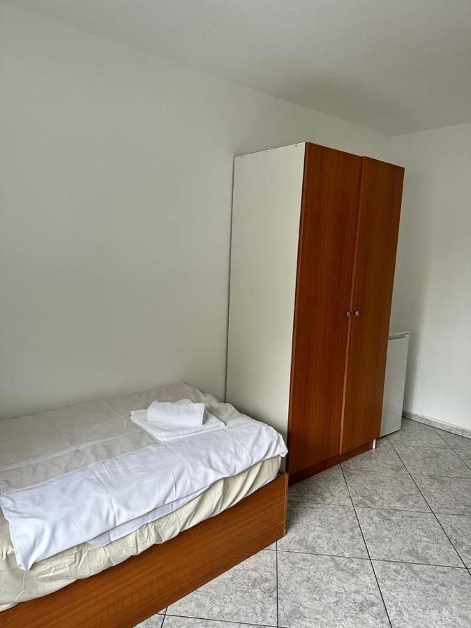 Seckbach Pensión Fráncfort del Meno