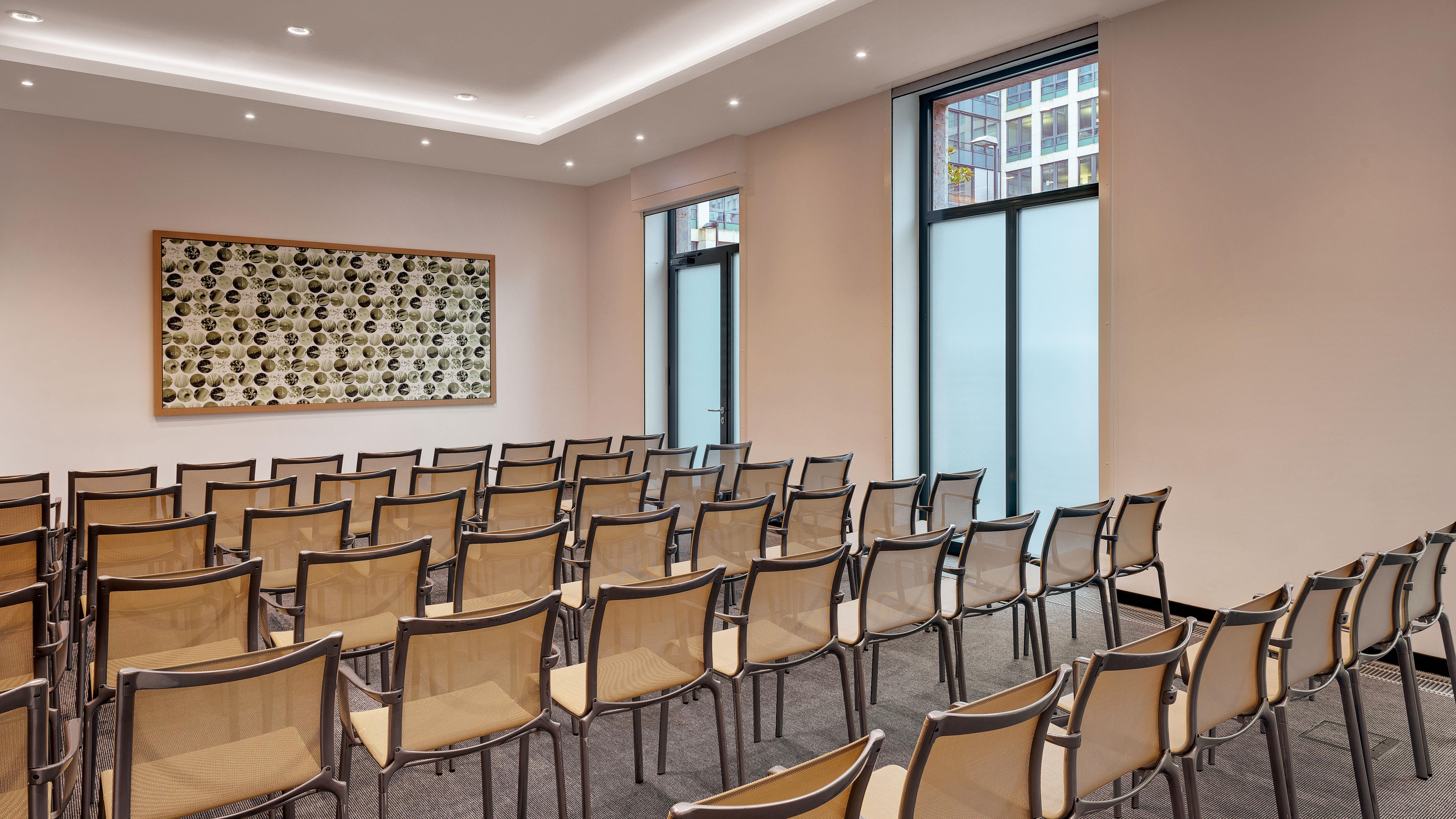Hotel Frankfurt - Alte Oper By Ihg 4*