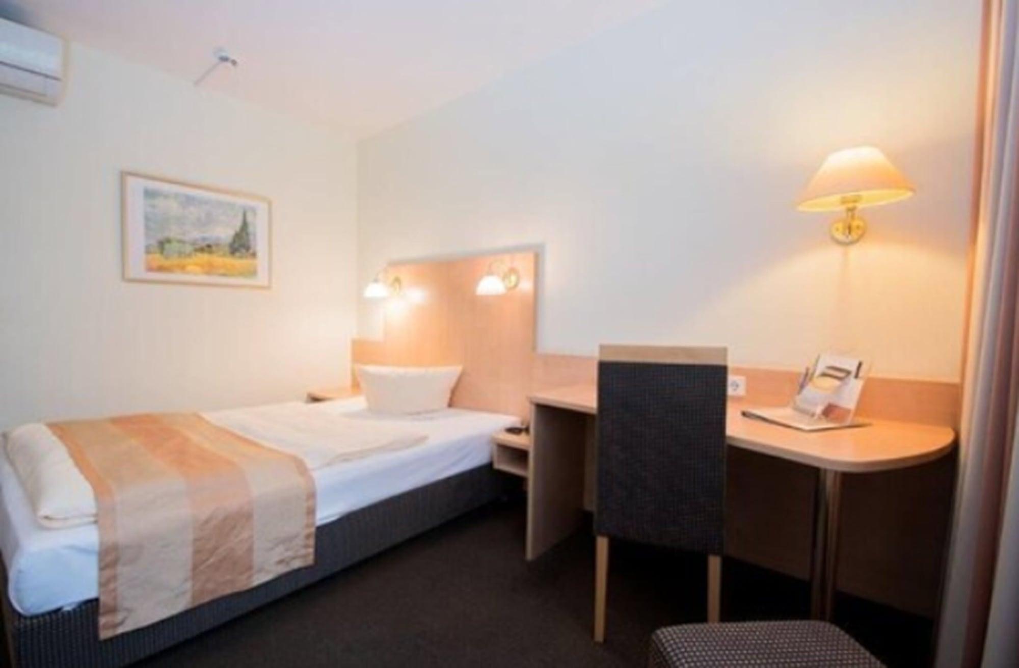 Frankfurt Motel 3*