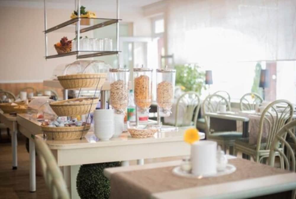 Motel Frankfurt 3*