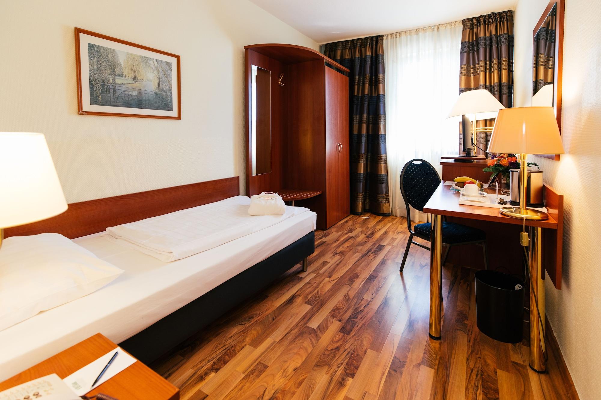 Excelsior - Central Station Hotel