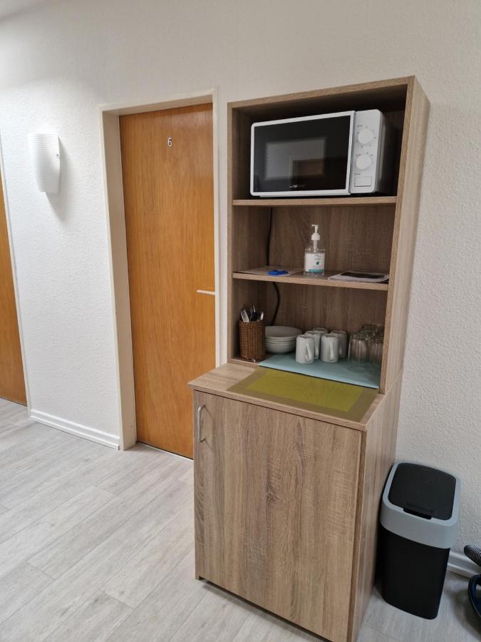 Ladage Hotel *