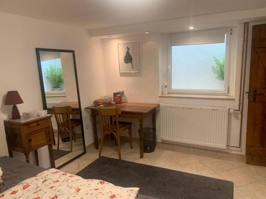 Souterrain Whg Im Einfamilienhaus -zentral In Frankfurt Apartamento