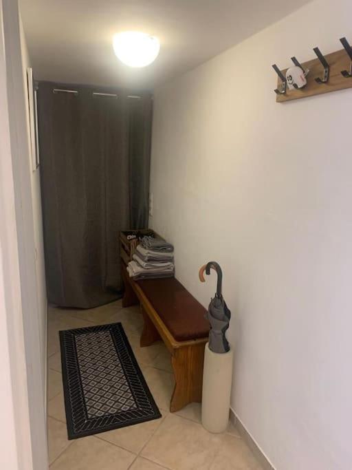 Apartamento Souterrain Whg Im Einfamilienhaus -zentral In Frankfurt