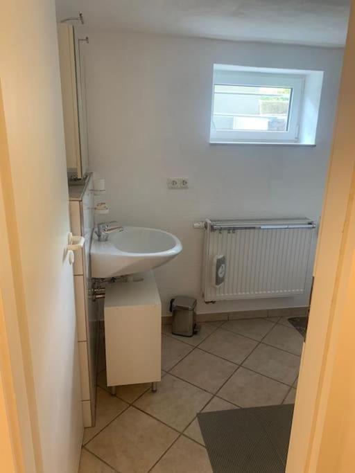 Souterrain Whg Im Einfamilienhaus -zentral In Frankfurt Apartamento *