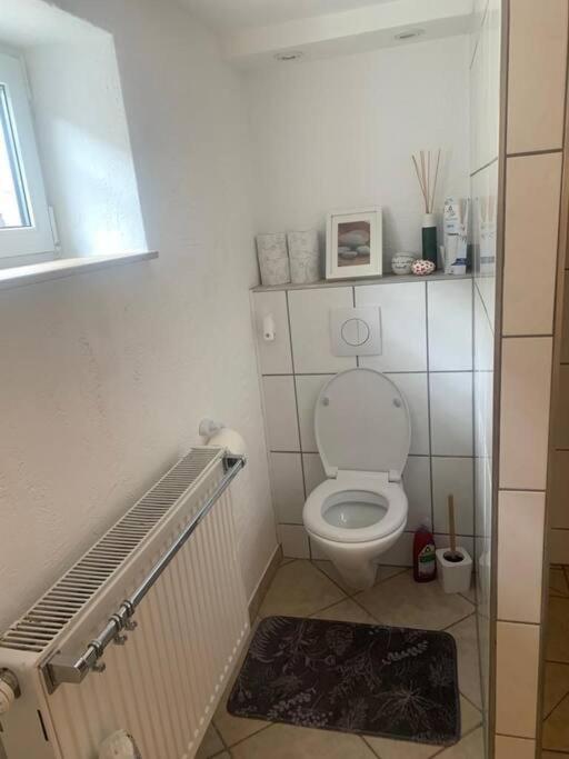 Souterrain Whg Im Einfamilienhaus -zentral In Frankfurt *