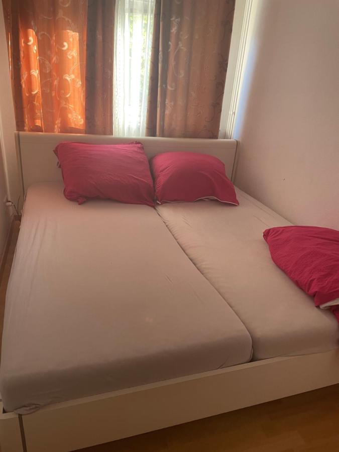 Quet In Flat,2 Station To Messe, Free Parking,supermarket Near *