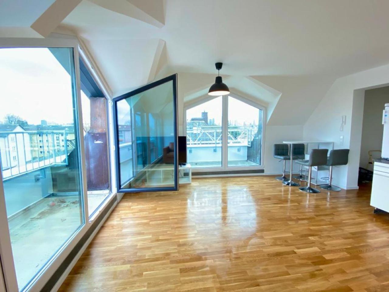 Schoenes Erwachen Im Frankfurter Penthouse Habitación en casa particular *