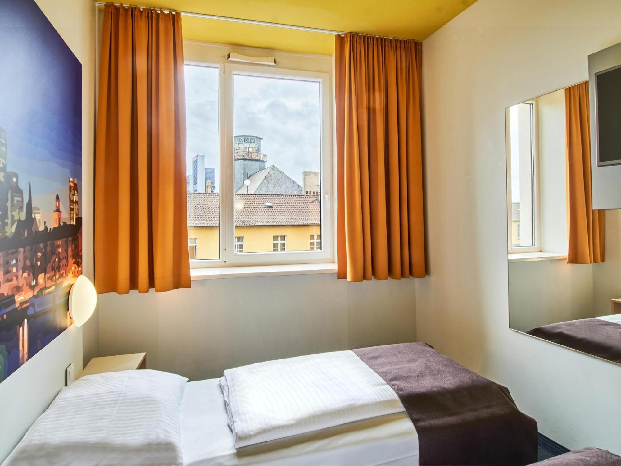 Frankfurt Hauptbahnhof Hotel