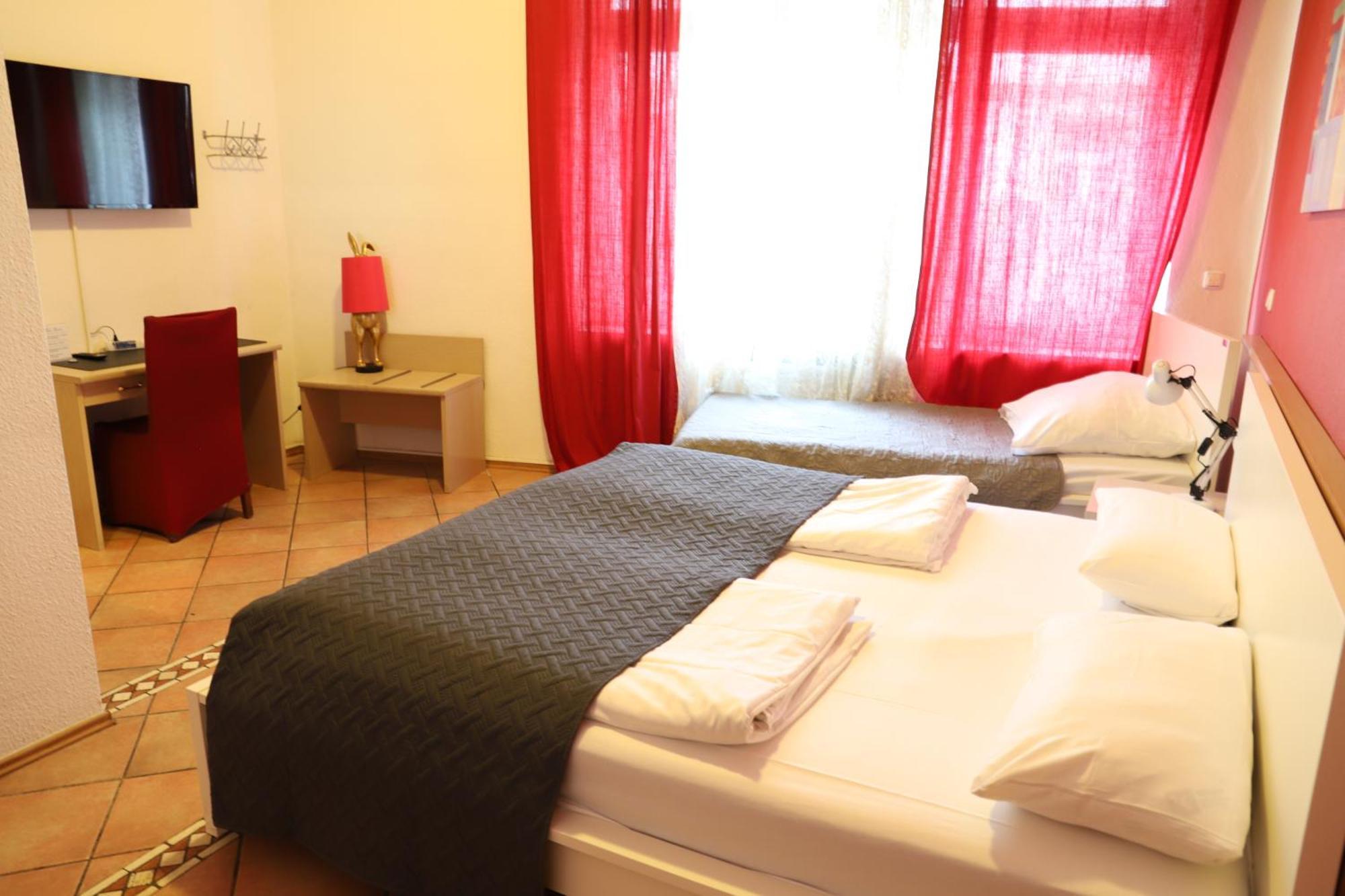 Romina Hotel