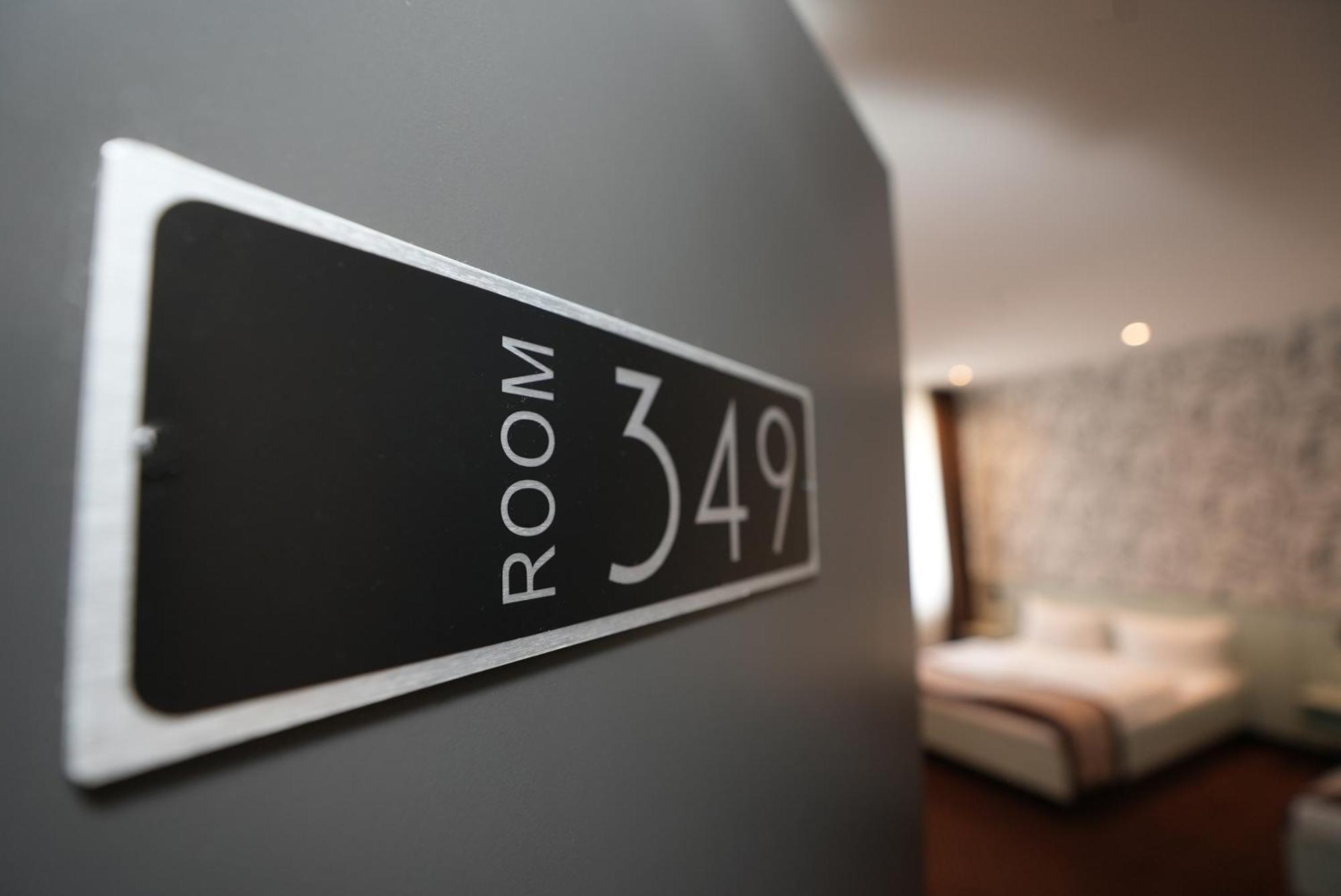 Attache An Der Messe Hotel 3*