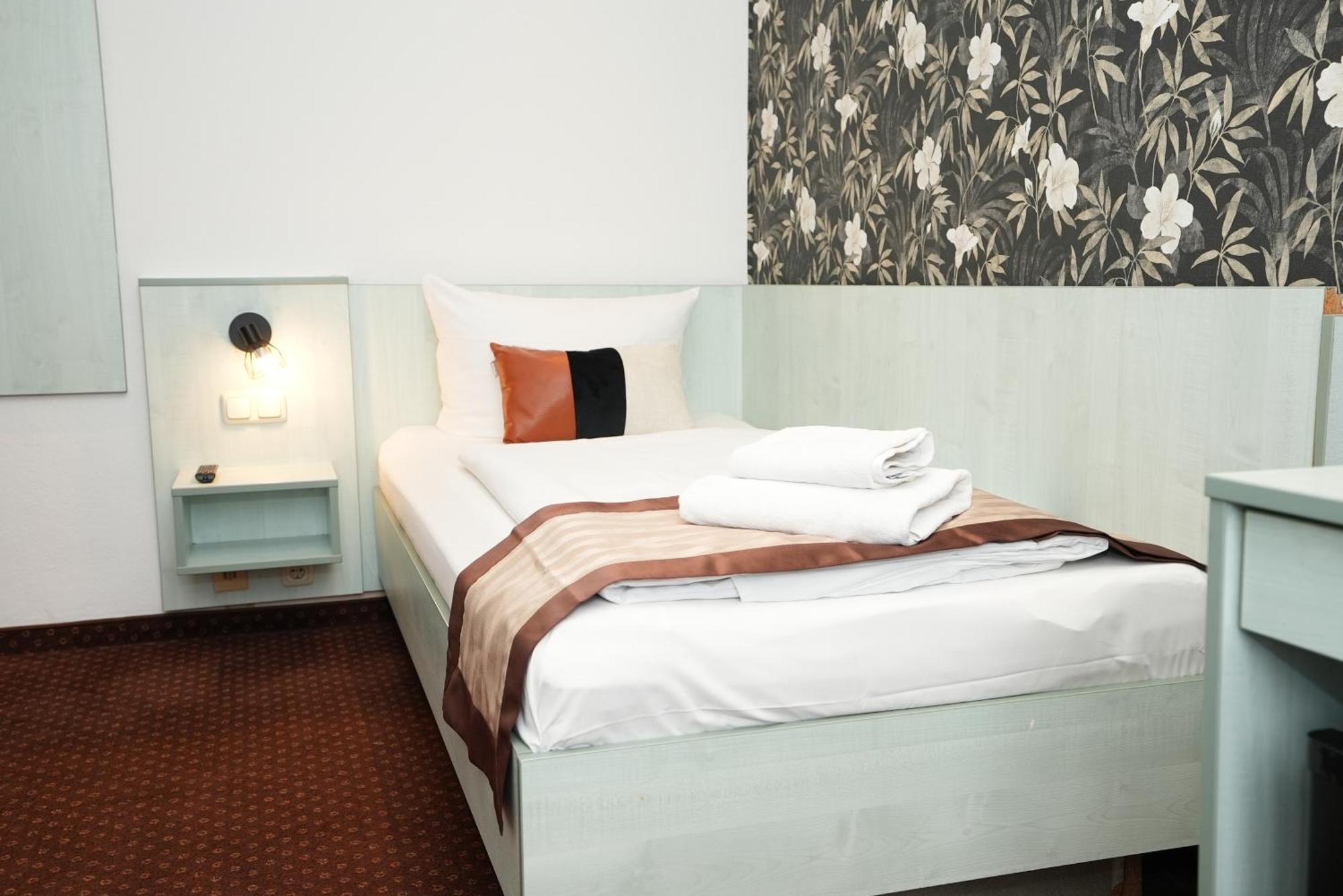 Attache An Der Messe Hotel Frankfurt am Main