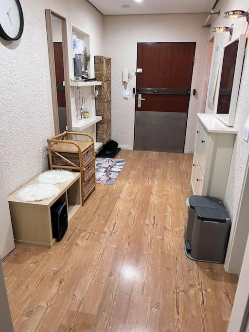 Privatunterkunft Private With Large Bed -netflix And Projector *