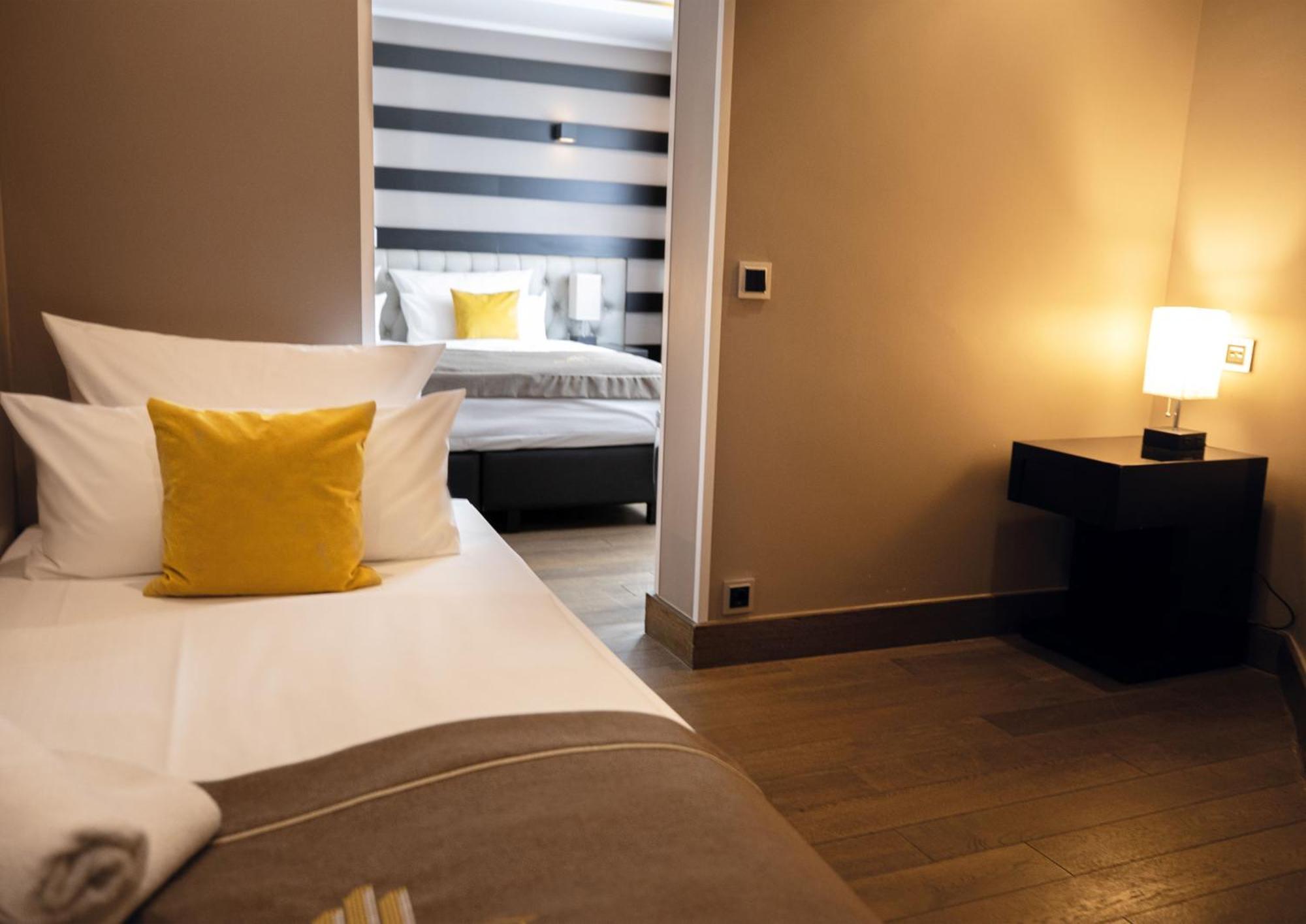 Hotel Skyline Frankfurt 4*