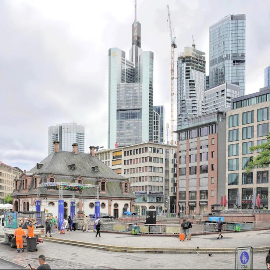 Schoenes Helles Zimmer Direkt In Frankfurt City Nr 301