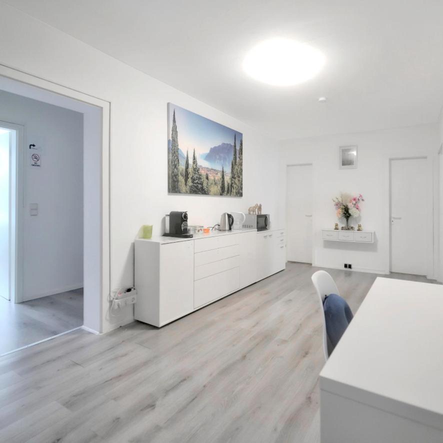 Gasthof Schoenes Helles Zimmer Direkt In Frankfurt City Nr 301 Frankfurt am Main