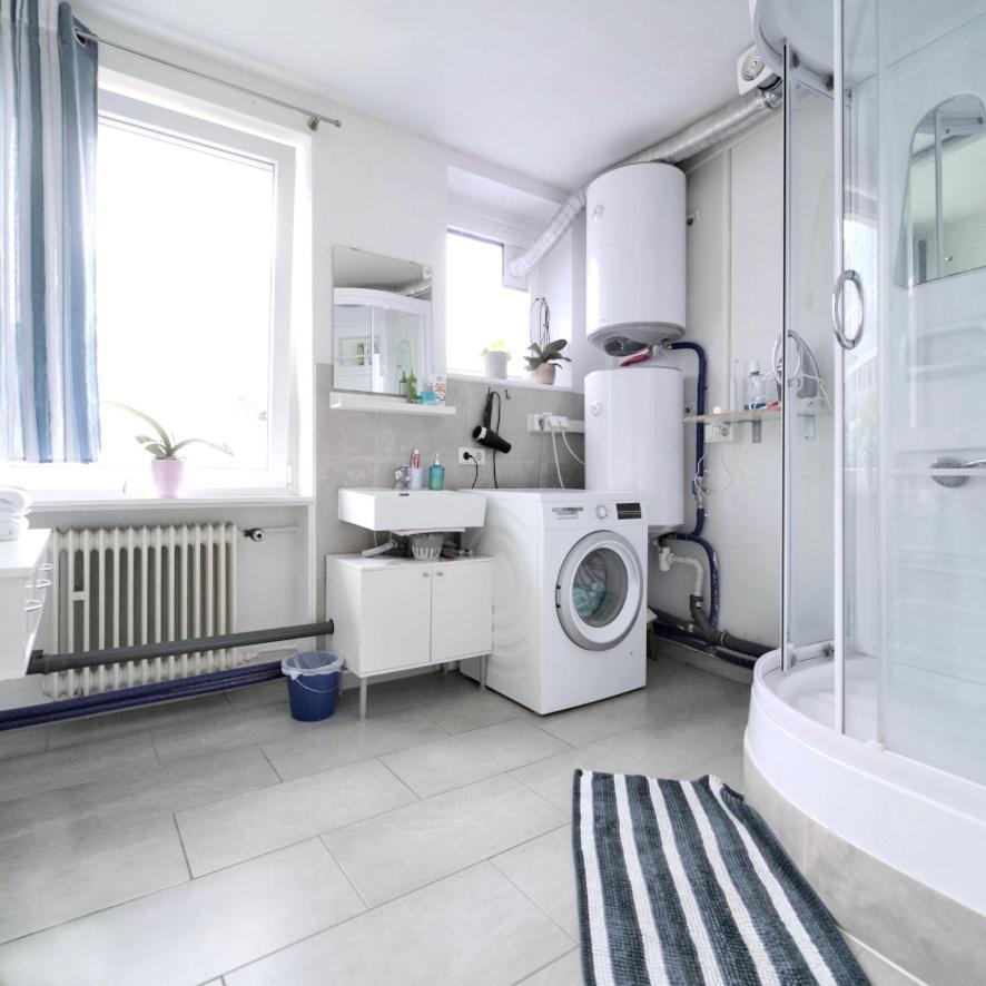 Maison d'hôtes Schoenes Helles Zimmer Direkt In Frankfurt City Nr 301